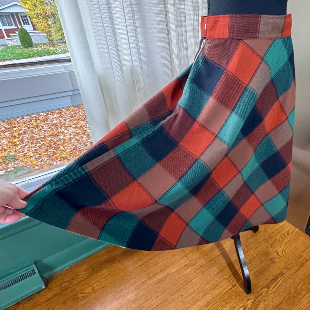 Vintage 70s skirt, teal, burnt orange, brown, tan plaid, A-line, slight flare, 4 - Picture 7 of 8